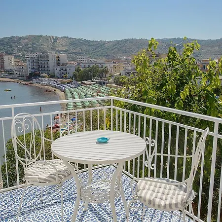 Vistamare Агрополи