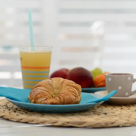 فندق مبيت وإفطار Vistamare 4*