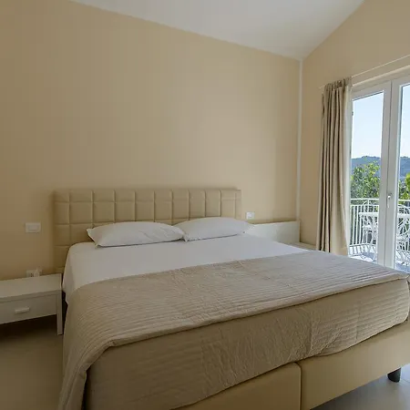 Vistamare Отель типа 