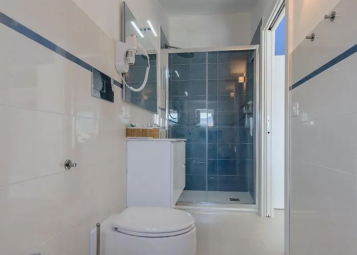 Vistamare לינה וארוחת בוקר 4*