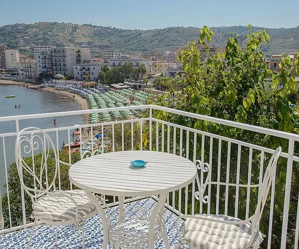 Vistamare אגרופולי