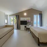 Vistamare Bed & Breakfast 4*